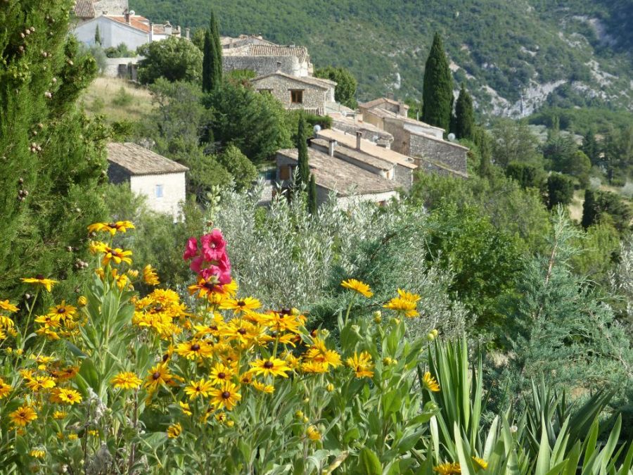 The charming Provençale village of Villeperdrix